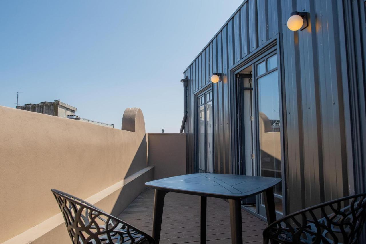 Spacious Studio W/ Balcony & Ac By Lovelystay Porto Ngoại thất bức ảnh